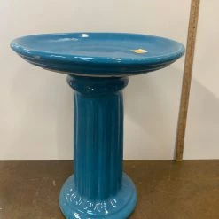 Pandy's Garden Center Ribbed Classic Bird Bath