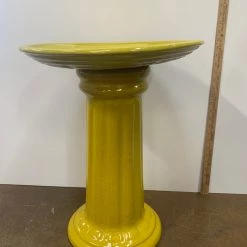 Pandy's Garden Center Ribbed Classic Bird Bath